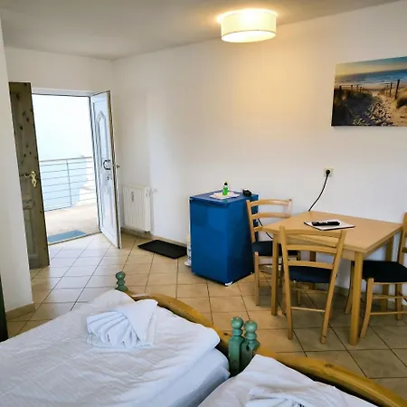 Mona Lisa - Ferienzimmer 8 *