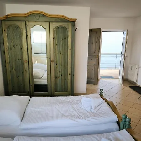 Mona Lisa - Ferienzimmer 8 * Goehren (Ruegen)